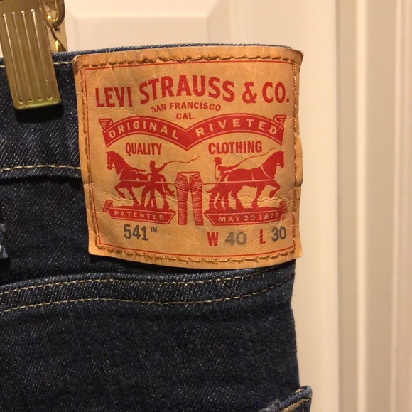 Levi’s 541 Jeans - Picture 3 of 5